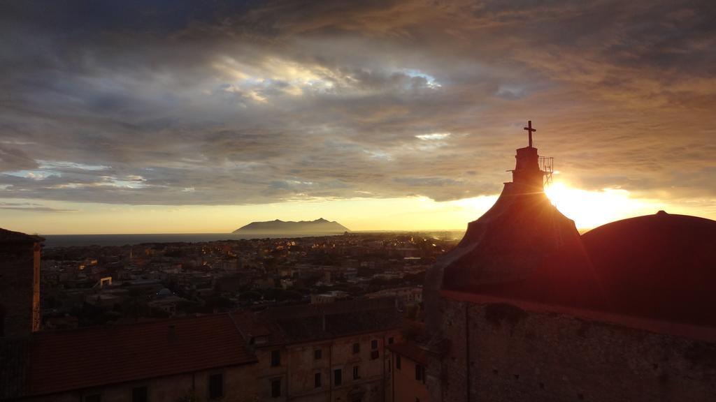 Torrione San Giovanni I Apartman Terracina Kültér fotó